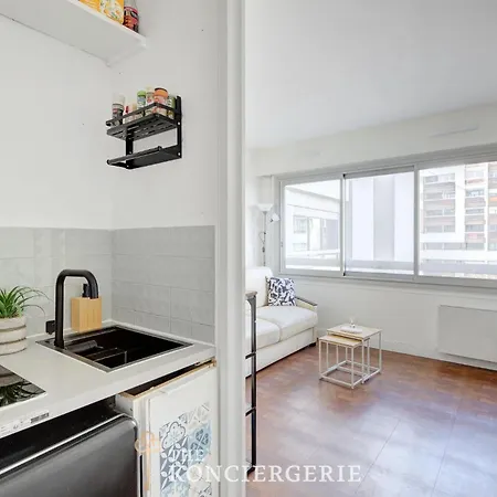 Bm - Elegant Dans Le 20e Apartment